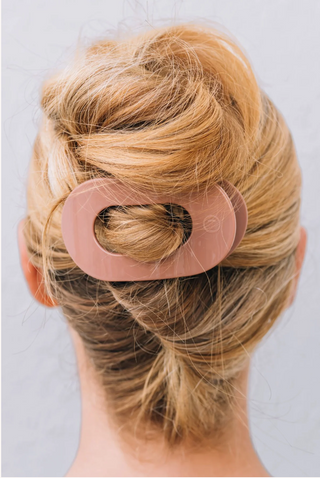 Mocha Mousse Medium Flat Round Hair Clip