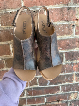 Carley Wedges | Espresso Crackle