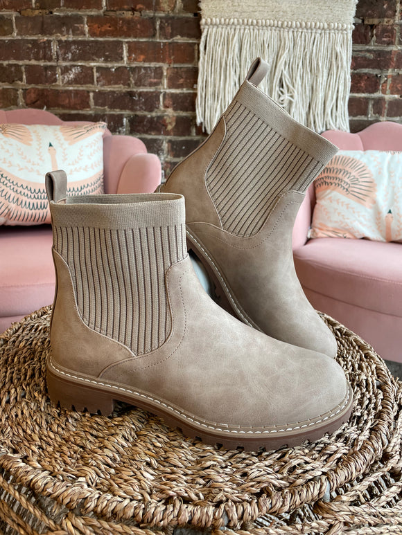 Cabin Fever Boots | Camel