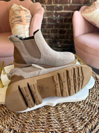 It's Chilly | Sand Combo