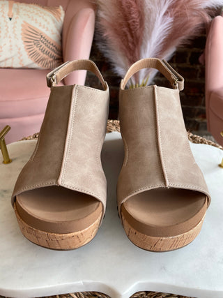 Carley Wedge | Camel