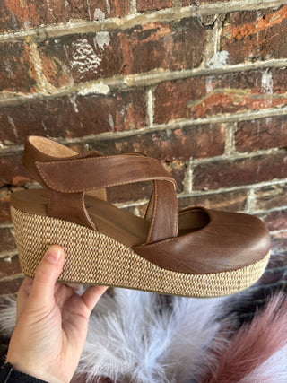 What's The Rush | Walnut