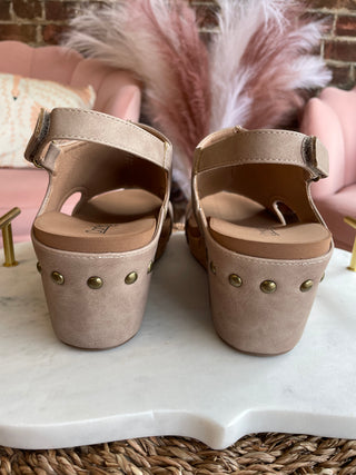 Carley Wedge | Camel