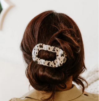 Blonde Tortoise Medium Flat Round Clip