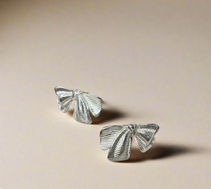 Maggie Bow Earrings | Silver