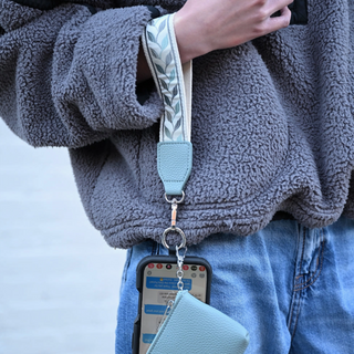 Clip & Go Strap W/Rfid Pouch Leaf Pattern